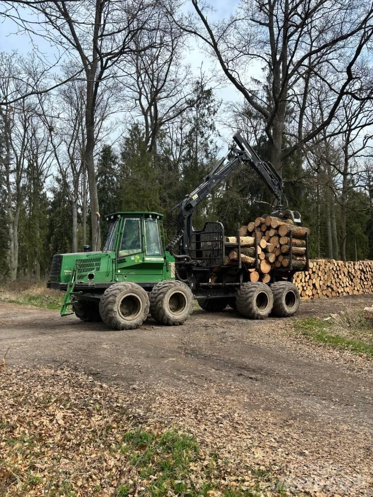 John Deere 1110 D フォワーダー