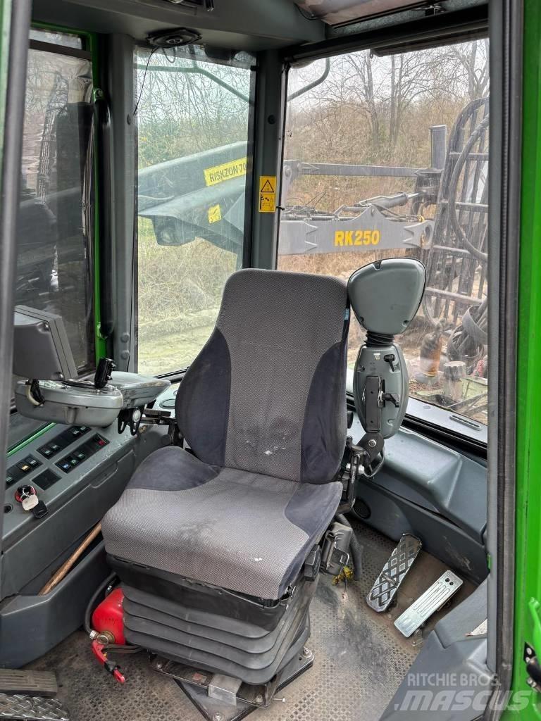 John Deere 1110 D フォワーダー