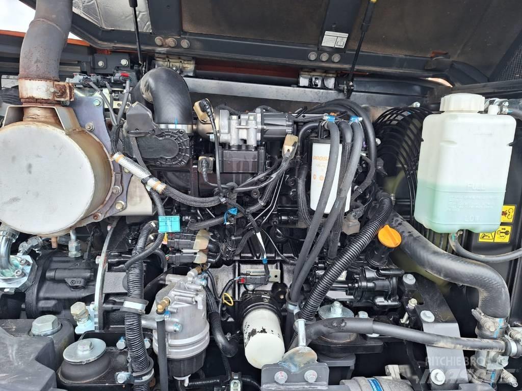 Doosan DX 85 R 大型油圧ショベル12t以上（パワーショベル・ユンボ）