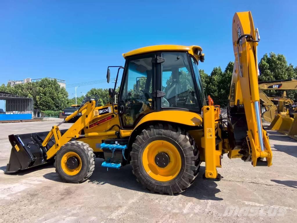 JCB 3CX バックホーローダー