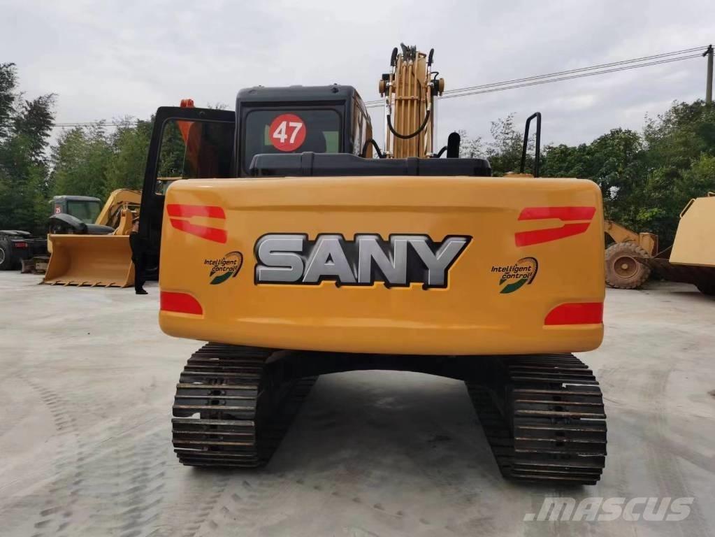 Sany SY 135 C 大型油圧ショベル12t以上（パワーショベル・ユンボ）