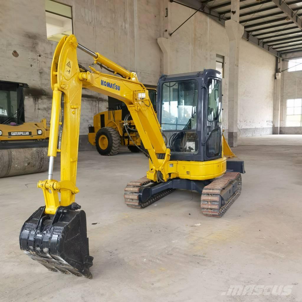 Komatsu PC 30 ミニ油圧ショベル 7t以下（ミニユンボ・ミニディガー）