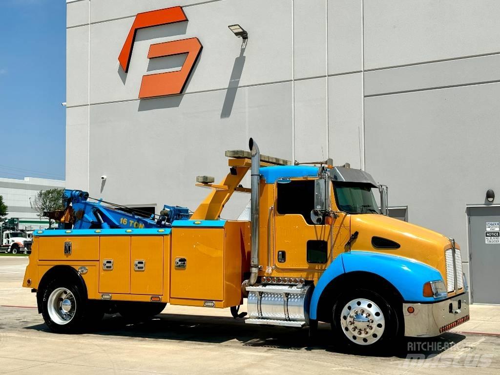 Kenworth T 300 レッカー車
