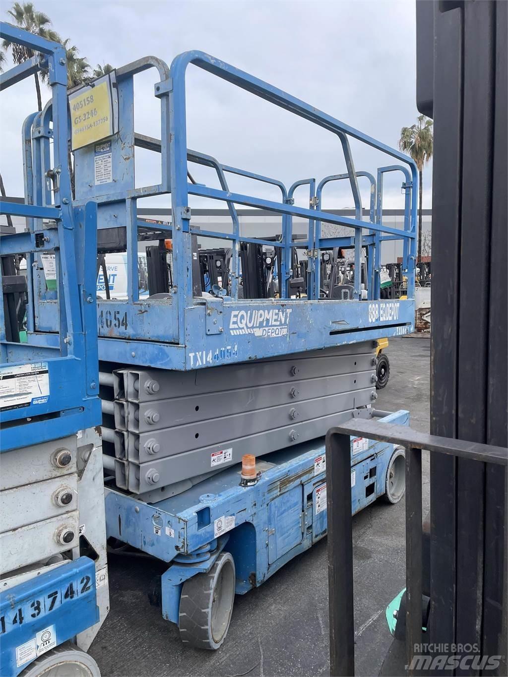 Genie GS-3246 シザースリフト
