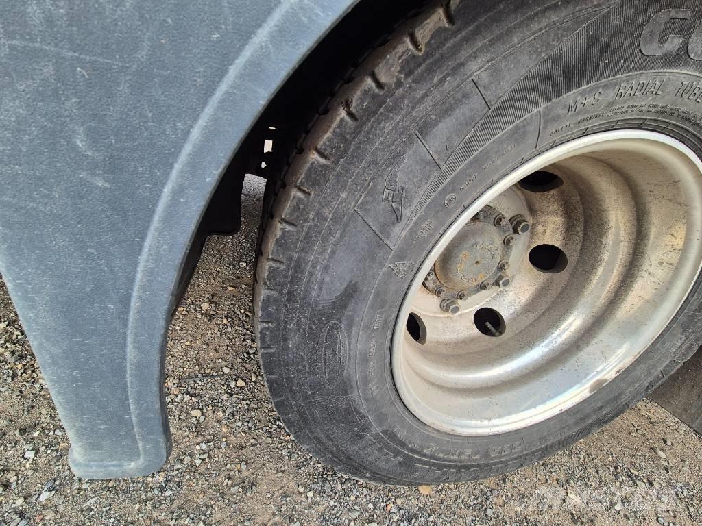 Ruthmann T 330 トラック高所作業車