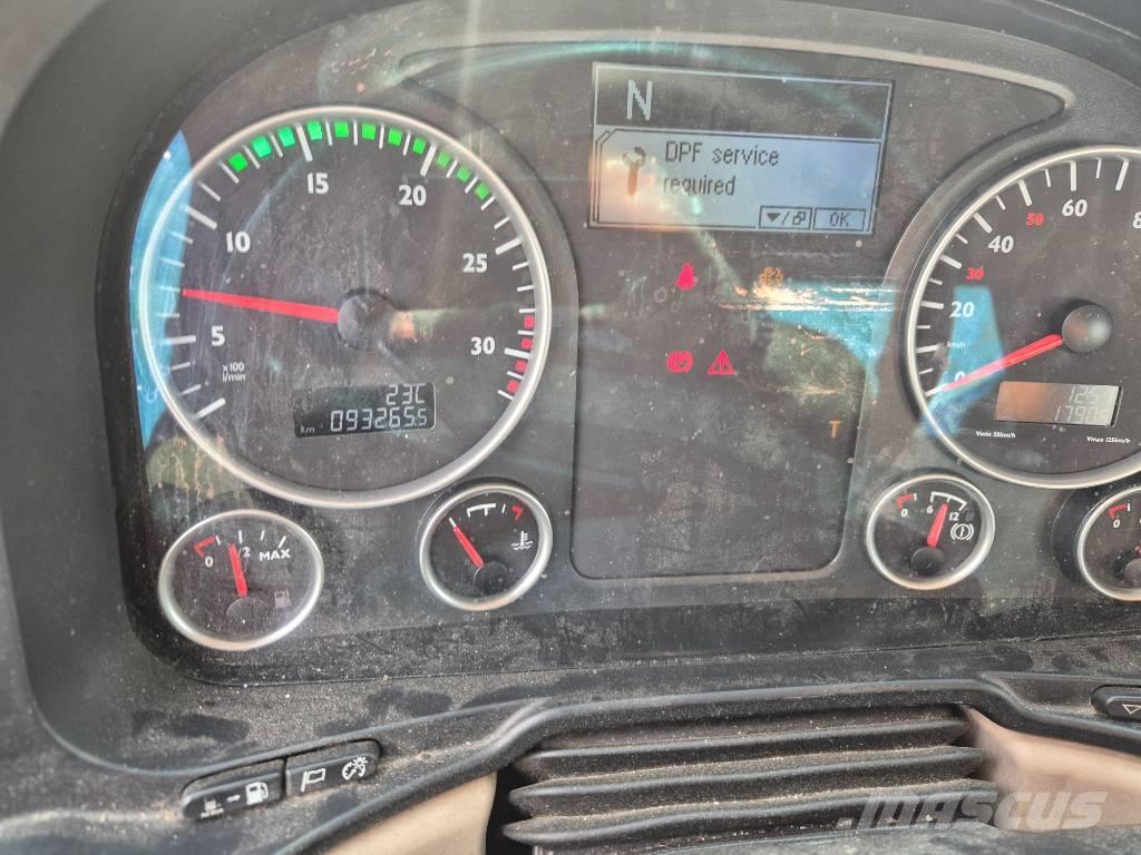 Ruthmann T 330 トラック高所作業車