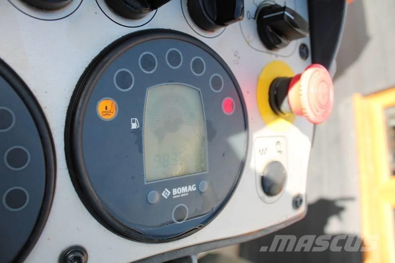 Bomag BW 135 AD-5 タンデムローラ