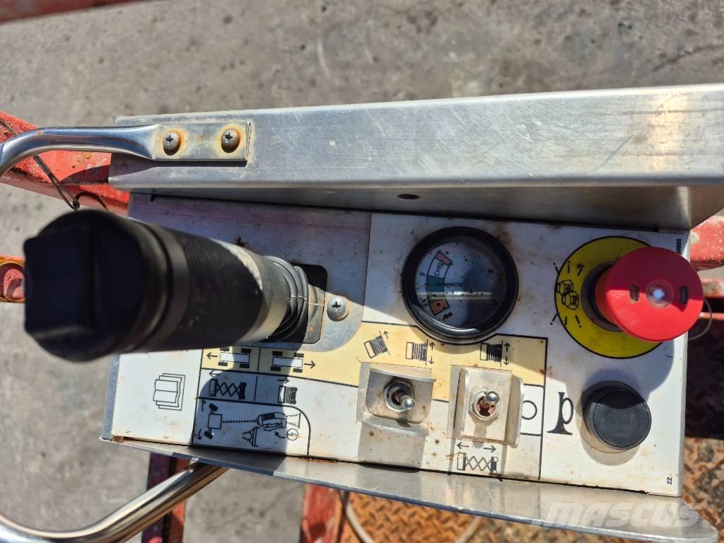 SkyJack SJ III 4632 シザースリフト