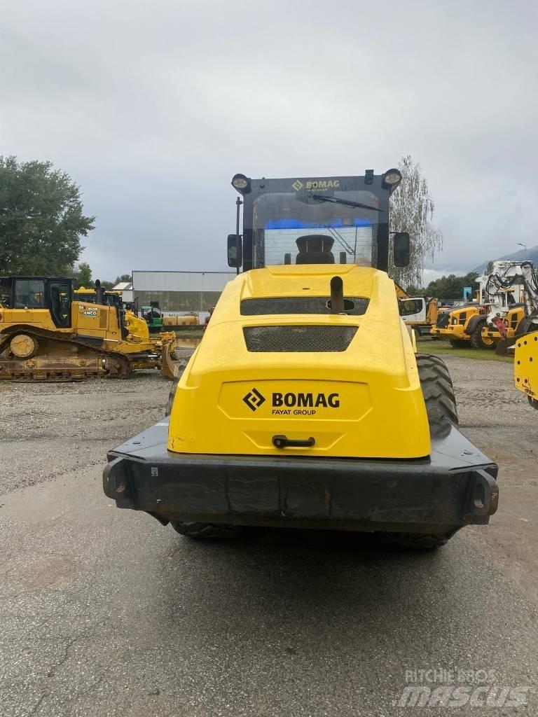Bomag BW 219 D 5 ソイルコンパクター