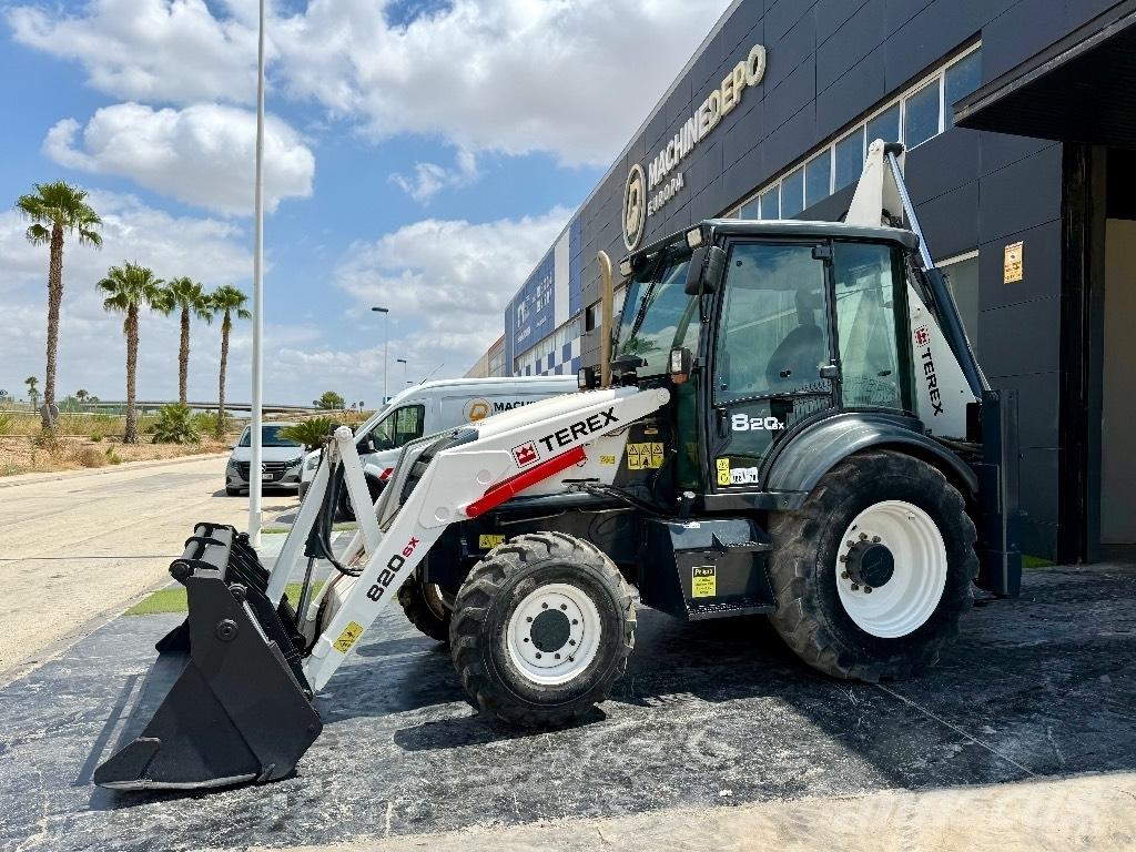 Terex 820 バックホーローダー