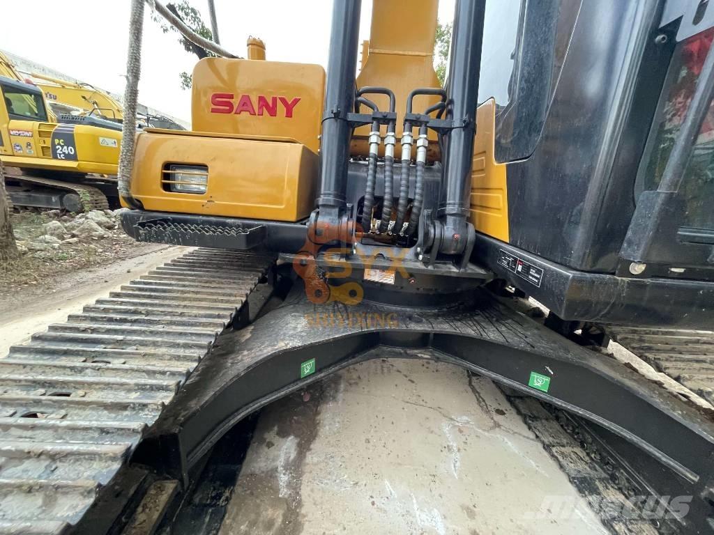 Sany SY 215 C 大型油圧ショベル12t以上（パワーショベル・ユンボ）