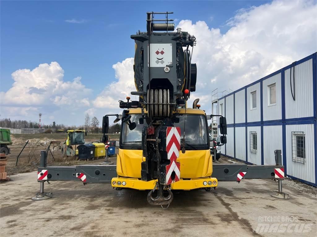 Grove GMK4100L-1 キャブ付きシャーシ