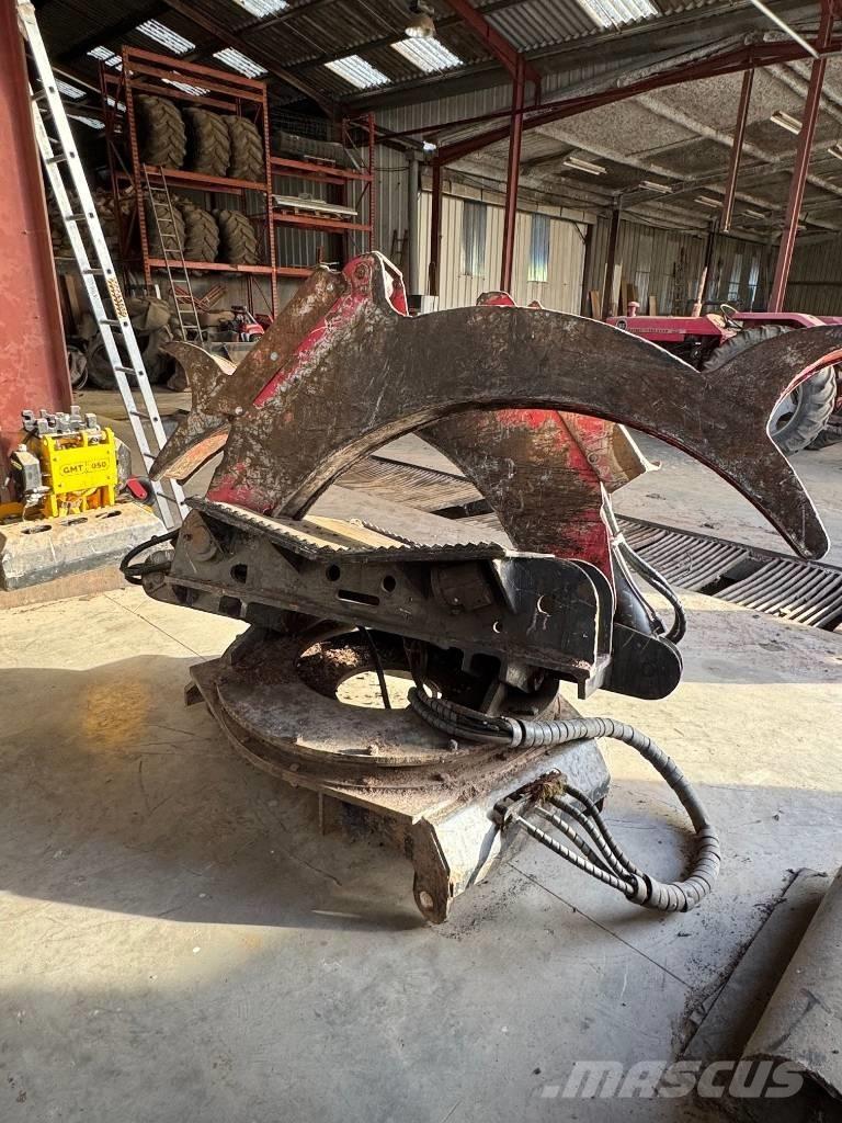 Noe NF210-6R スキッダー