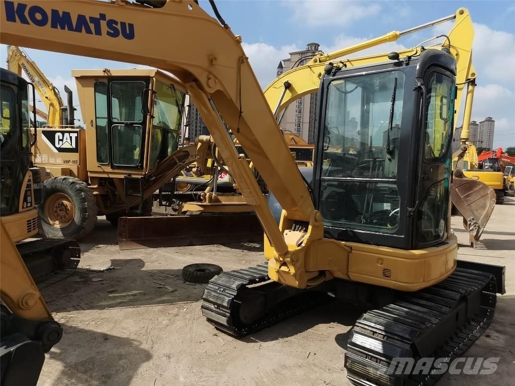 Komatsu PC 35 ミニ油圧ショベル 7t以下（ミニユンボ・ミニディガー）