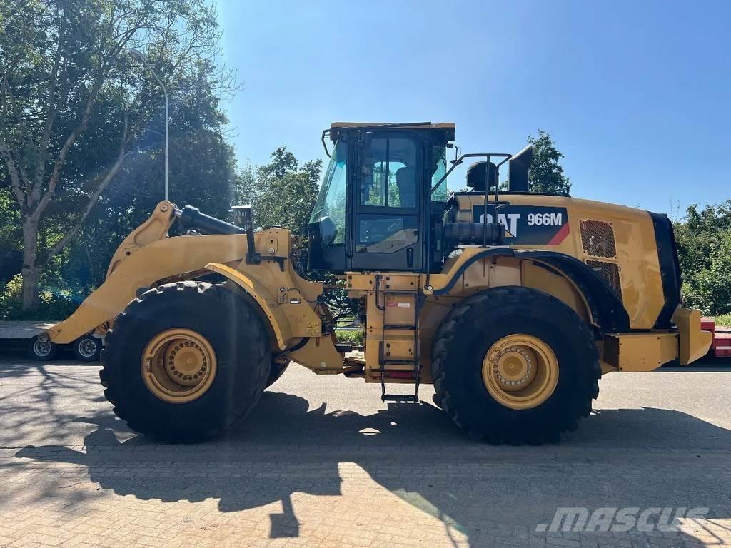 CAT 966M ホイールローダー・タイヤショベル