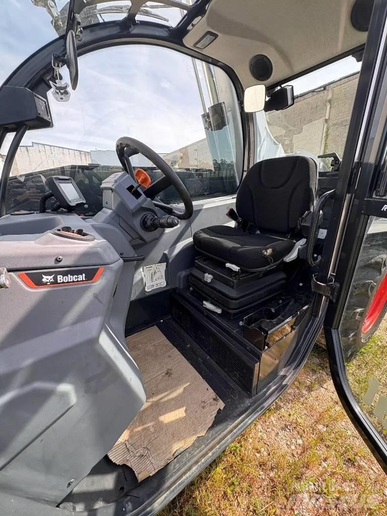 Bobcat TL 26.60 農業用テレハンドラー