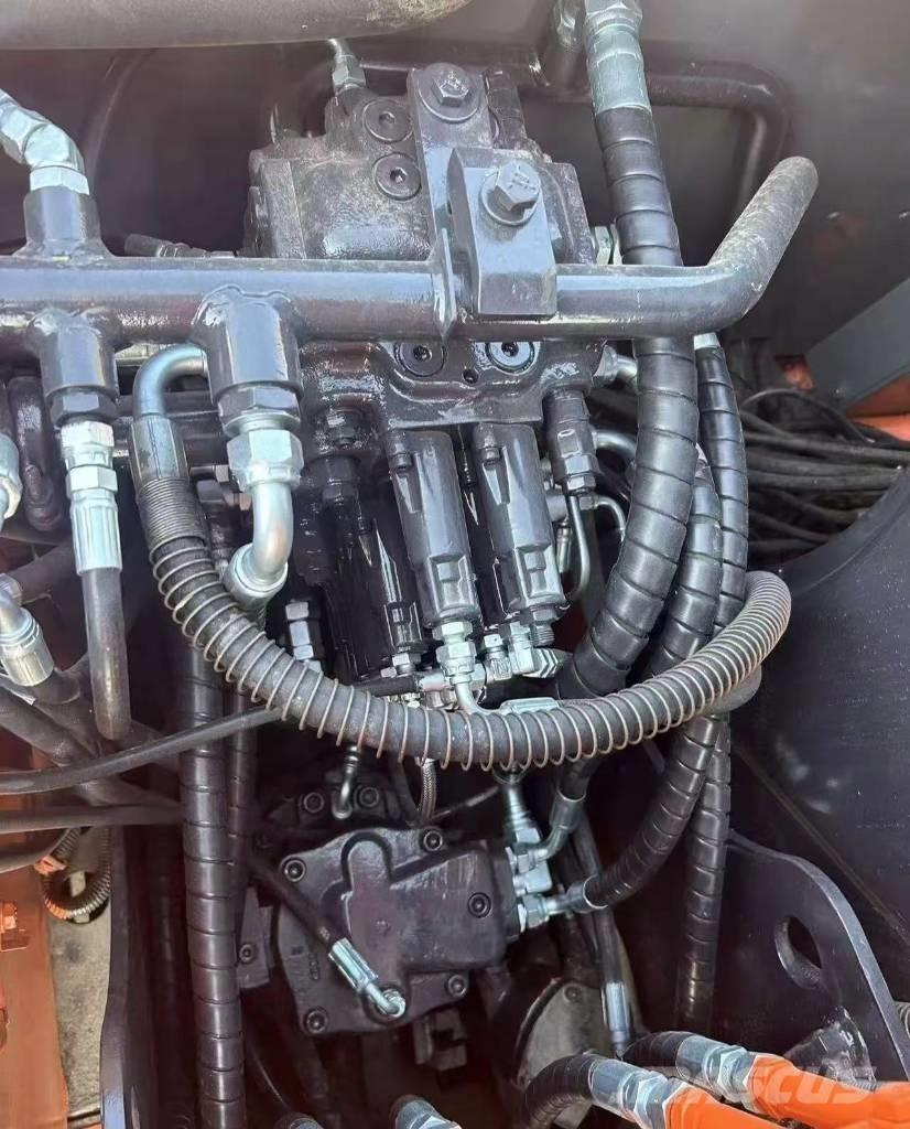 Hitachi 70 ミニ油圧ショベル 7t以下（ミニユンボ・ミニディガー）