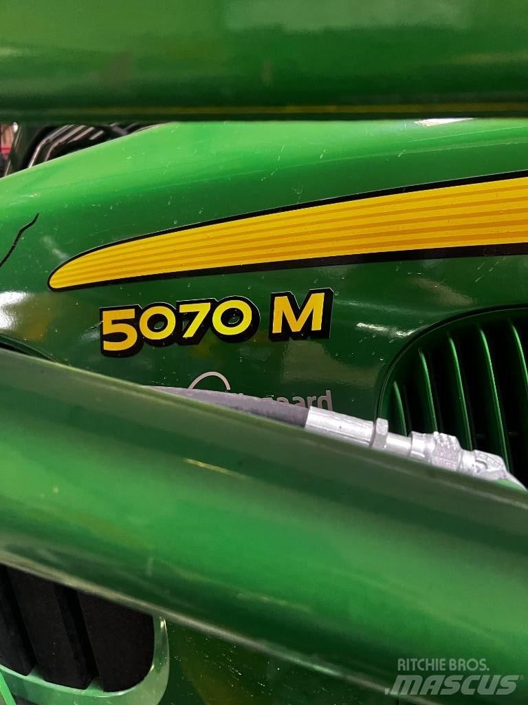 John Deere 5070 M トラクター