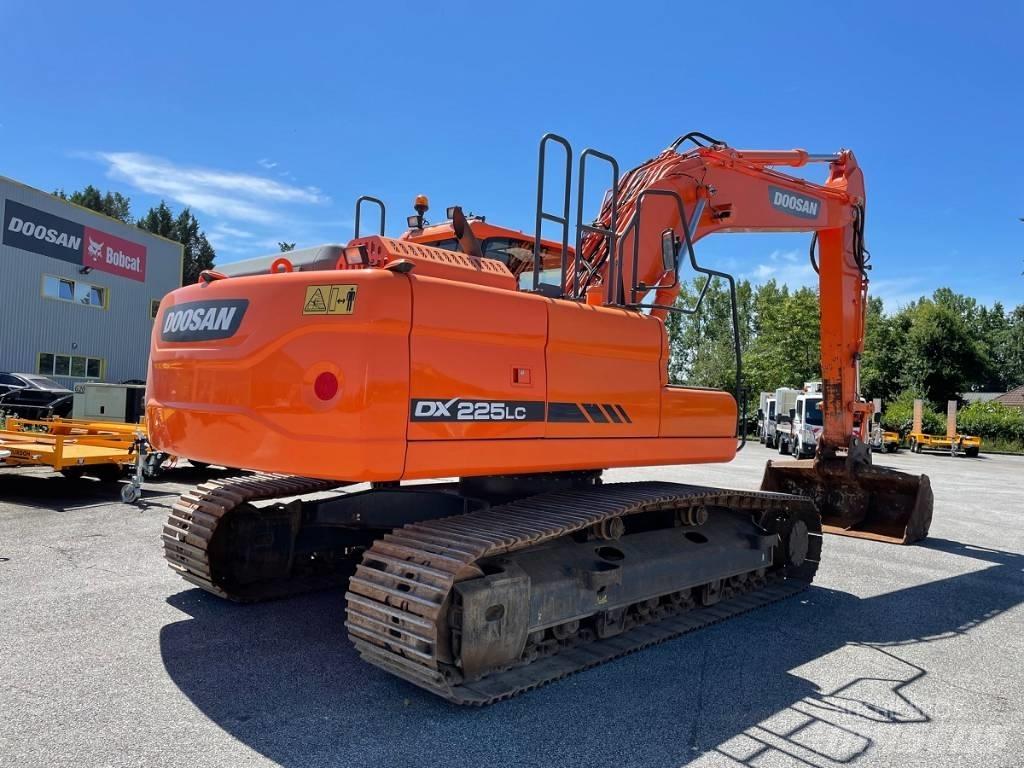 Doosan DX 225 LC-3 大型油圧ショベル12t以上（パワーショベル・ユンボ）