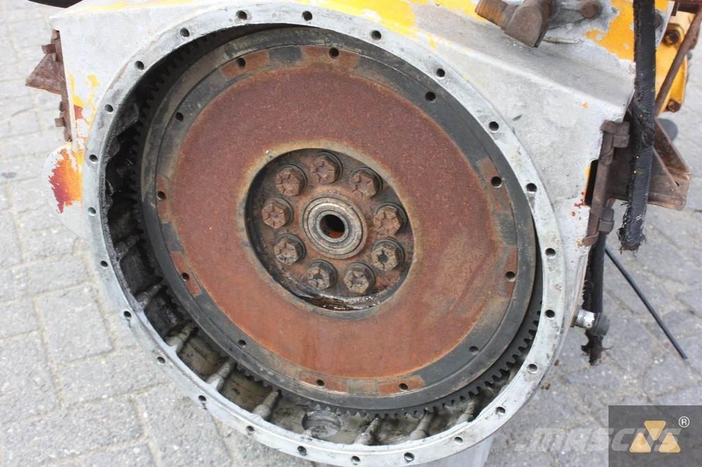 CAT 1693 エンジン