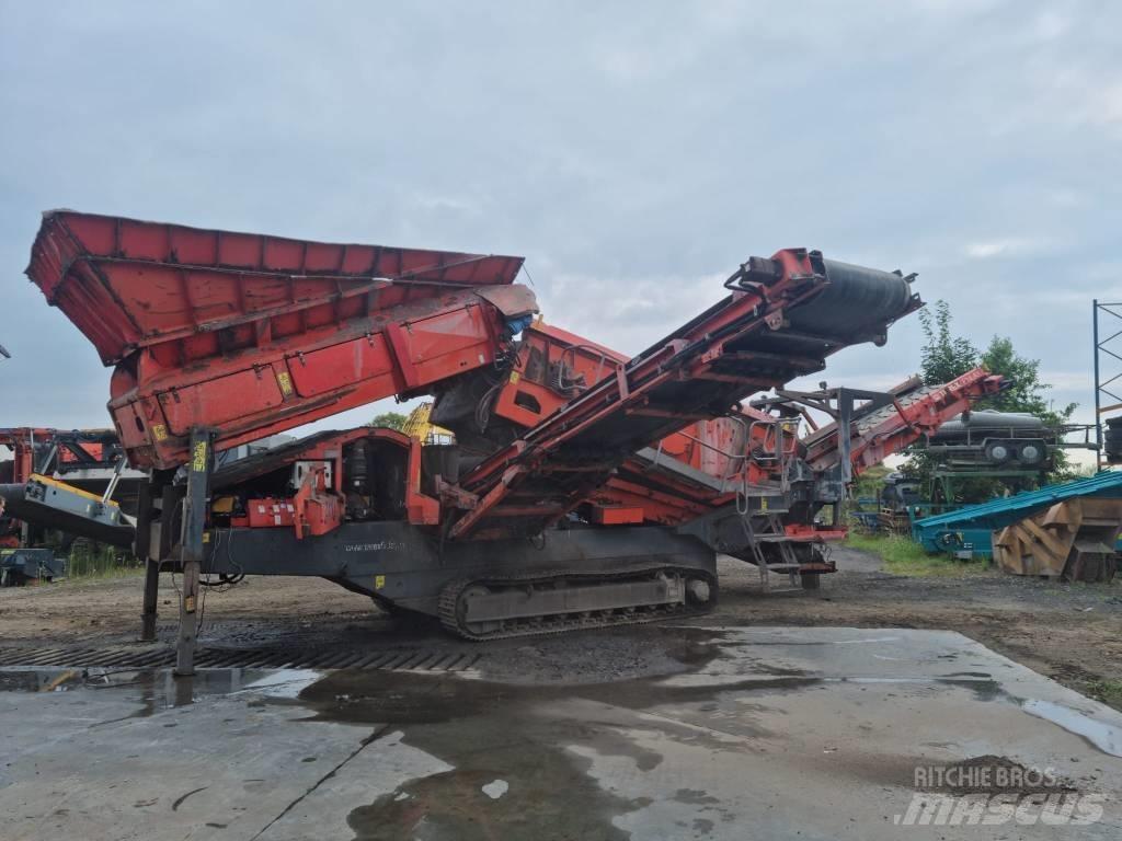 Terex Finlay 883+ 自走式スクリーン