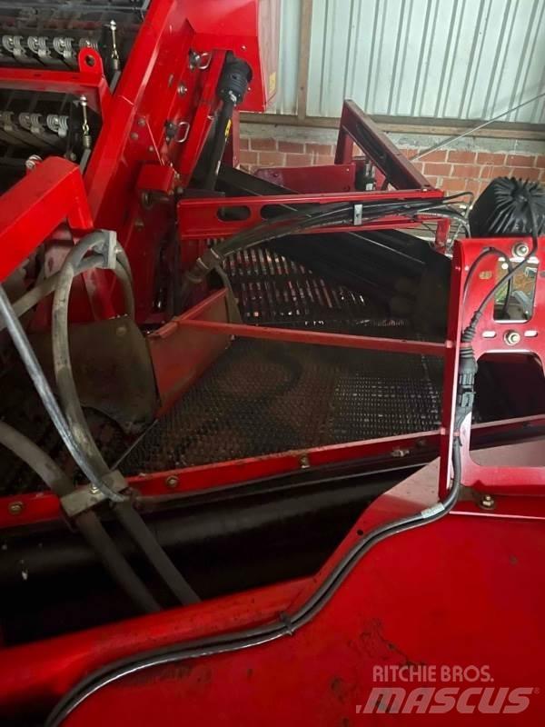 Grimme SE 150-60 球根収穫機