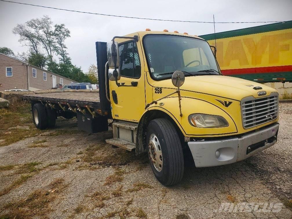 Freightliner M Line 平ボディー
