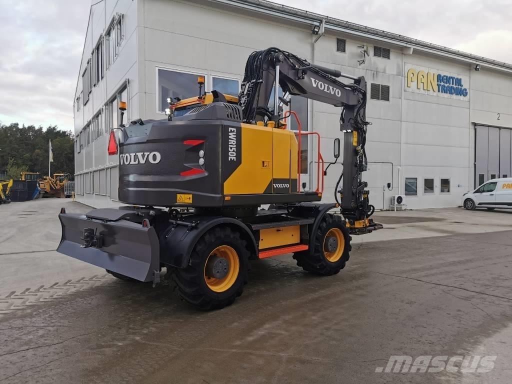 Volvo EWR 150 E ホイール式油圧ショベル（パワーショベル・ユンボ・バックホー）