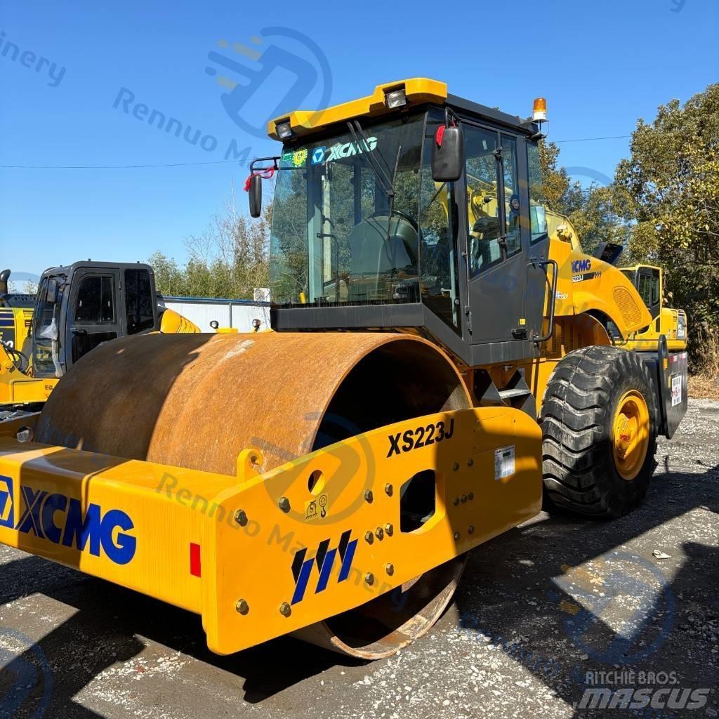 XCMG XS223J 振動ローラ