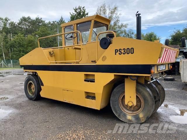 CAT PS 300 タイヤローラ