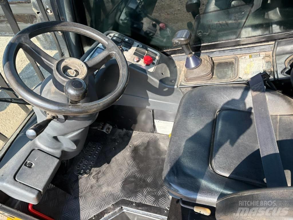 JCB TLT 30 D テレスコーピックハンドラー