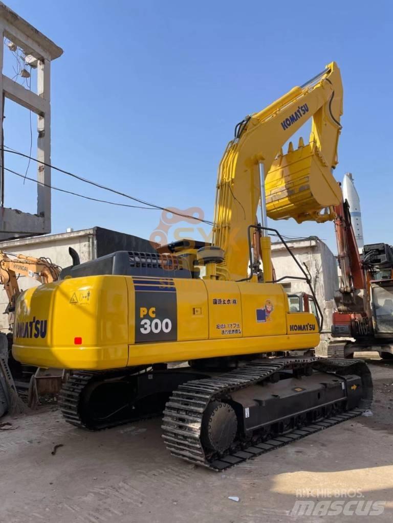 Komatsu PC 300 大型油圧ショベル12t以上（パワーショベル・ユンボ）