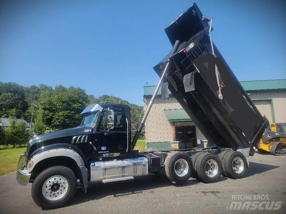Mack Granite GU 713 ダンプ