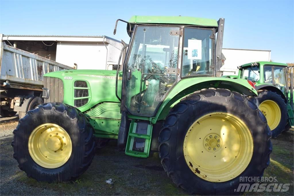 John Deere 6130 トラクター