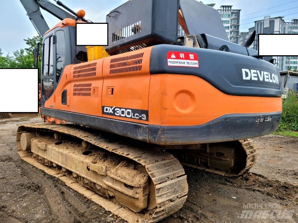 Doosan DX 300 LCA 大型油圧ショベル12t以上（パワーショベル・ユンボ）