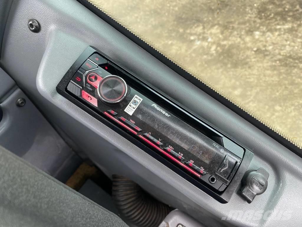 Atlas 150 W ホイール式油圧ショベル（パワーショベル・ユンボ・バックホー）