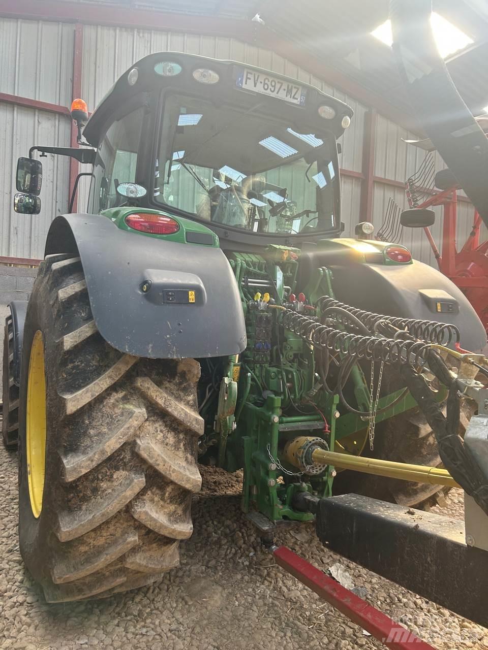 John Deere 6195R トラクター