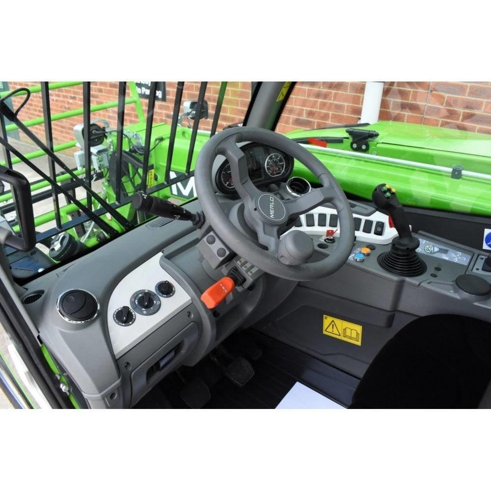 Merlo P 27.6 Plus テレスコーピックハンドラー