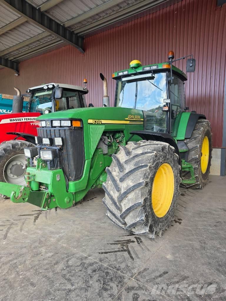 John Deere 8310 トラクター