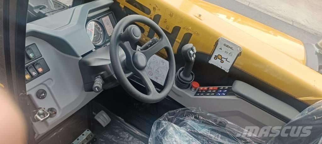 Gehl GCT 3-14+ テレスコーピックハンドラー