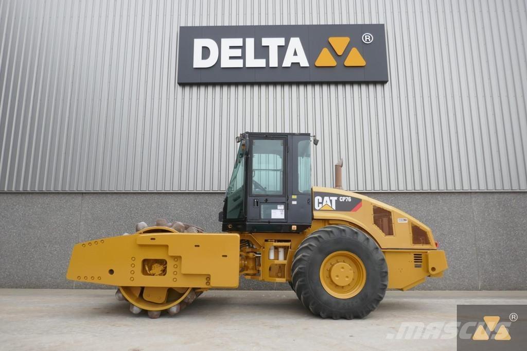 CAT CP76 振動ローラ