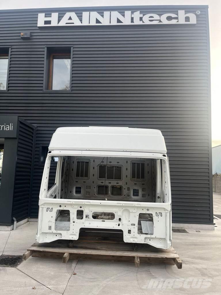 Iveco EUROSTAR キャビン及び内装