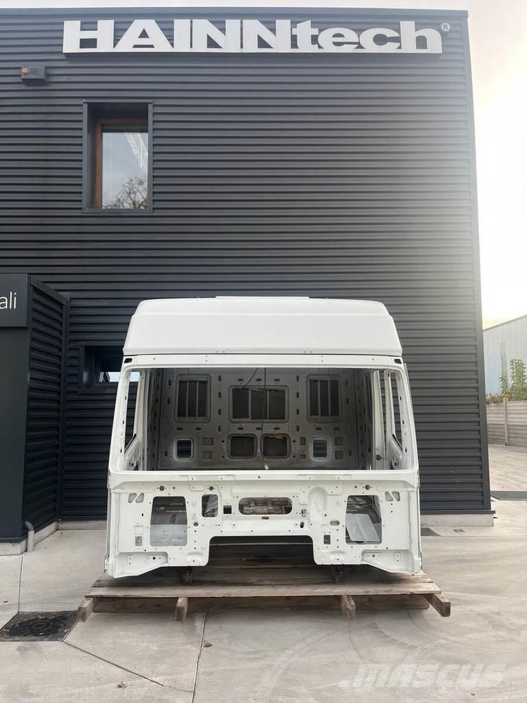 Iveco EUROSTAR キャビン及び内装
