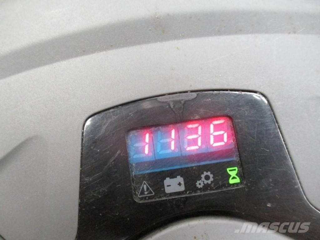 Toyota SWE 120 ウォーキンフォークリフト