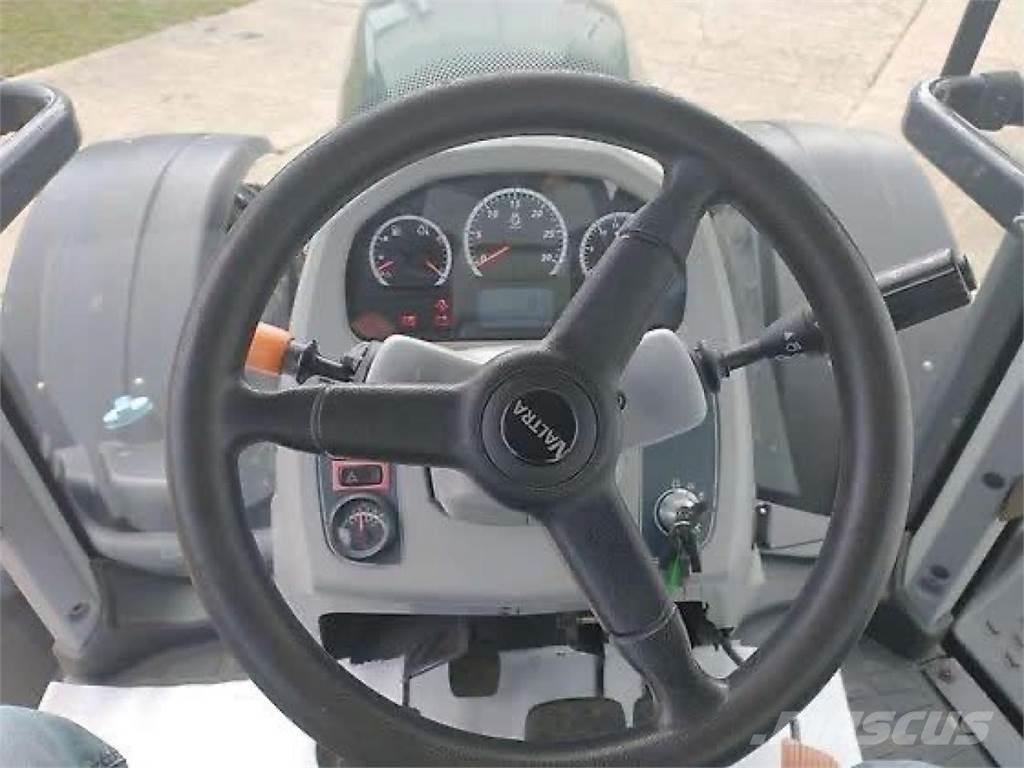 Valtra T 174 E トラクター