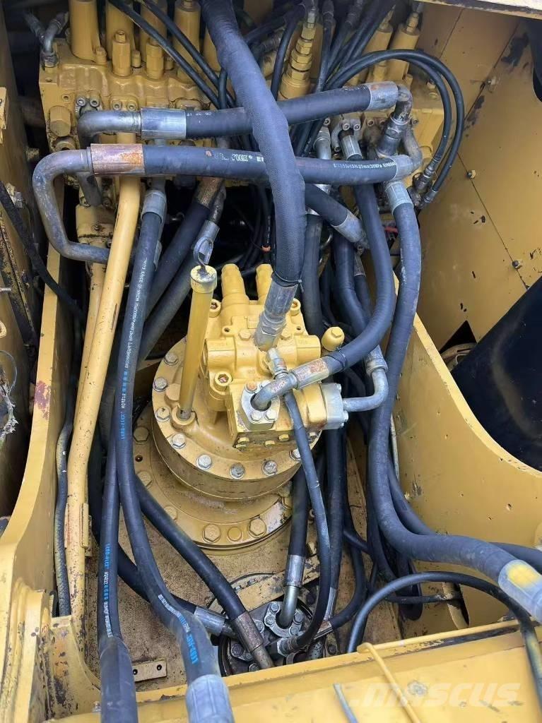 CAT 320 D 大型油圧ショベル12t以上（パワーショベル・ユンボ）