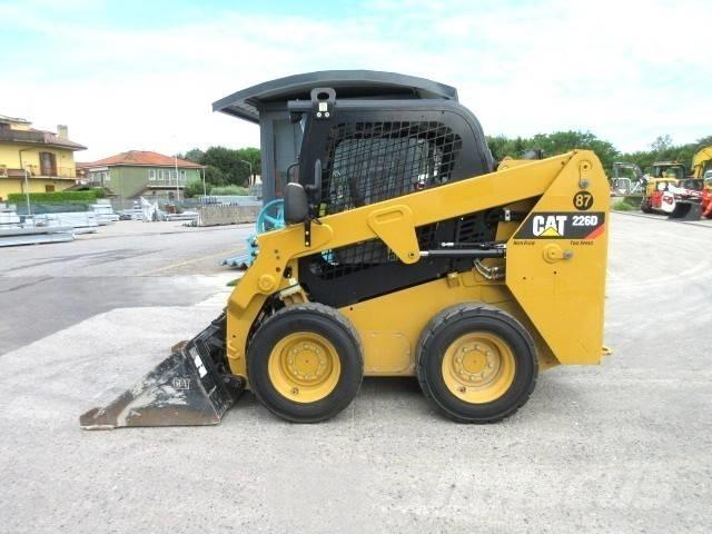 CAT 226 D スキッドステアローダー