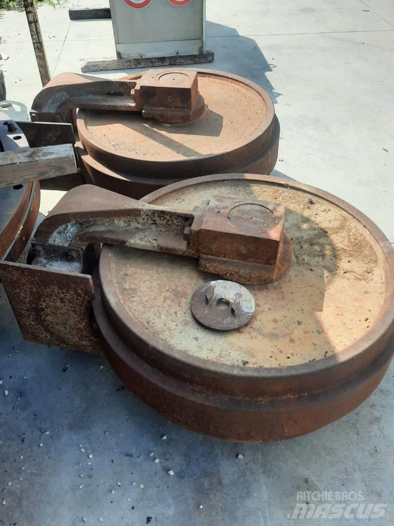 Hitachi EX 700 無限軌道、クローラ、履帯