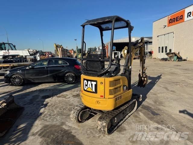 CAT 301.7 D ミニ油圧ショベル 7t以下（ミニユンボ・ミニディガー）