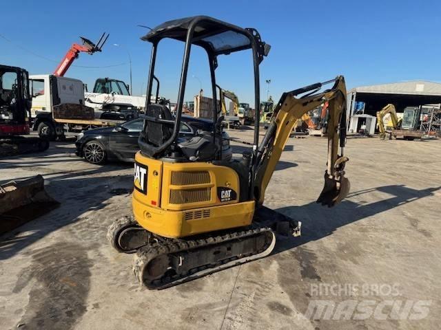 CAT 301.7 D ミニ油圧ショベル 7t以下（ミニユンボ・ミニディガー）